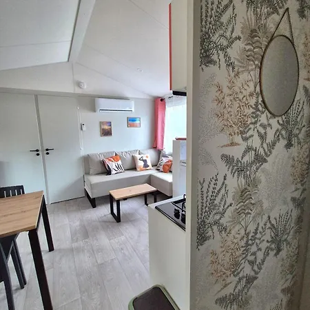 Les 4 Pins D - Confort 6 Pers Piscine Holiday home Herm