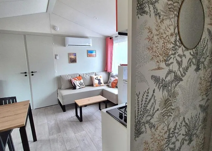 Les 4 Pins D - Confort 6 Pers Piscine Holiday home Herm